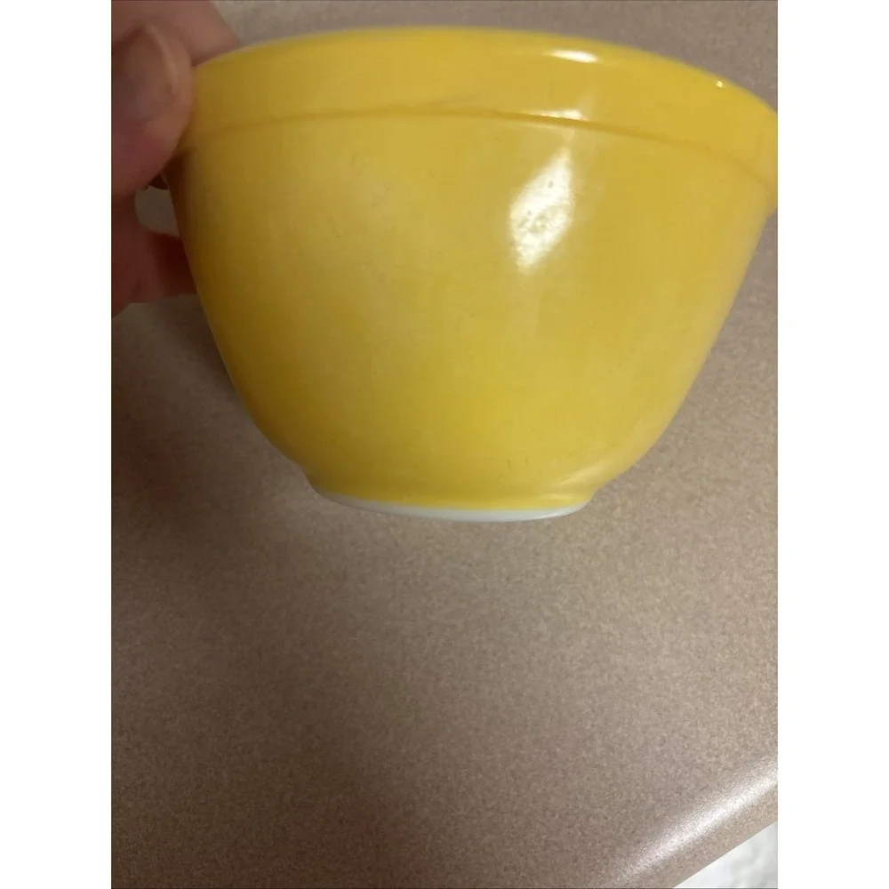 Vintage 1950's Pyrex #401 Primary YELLOW Nesting Mixing Bowl 1 1/2 Pint